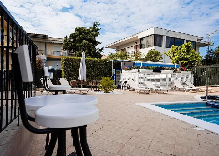 Brother's House Aparthotel 3*