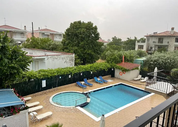 Aparthotel Brother's House 3*