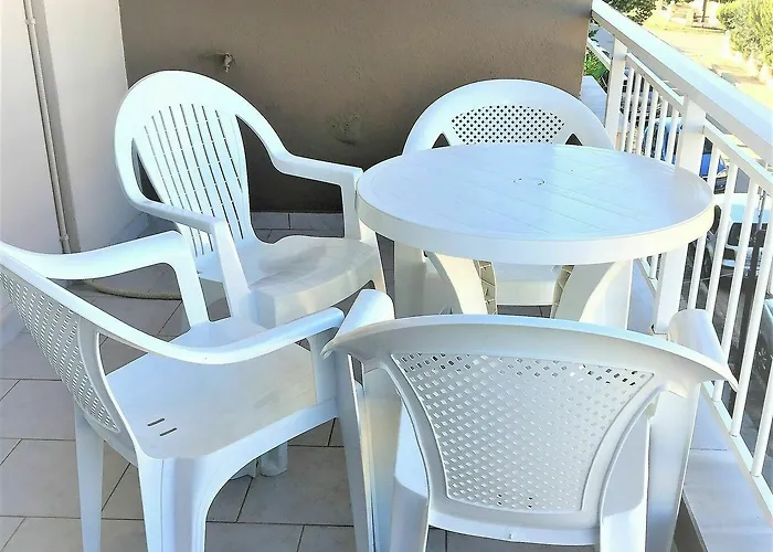 Brother's House 3* Kallithea (Chalkidiki)