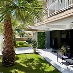 Brother's House 3* Kallithea (Chalkidiki)
