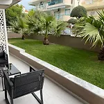 Brother's House Aparthotel Kallithea (Chalkidiki)