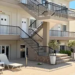 το σπίτι των αδελφών 3* Kallithea (Chalkidiki)