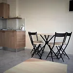 Aparthotel Brother's House 3*