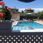 Aparthotel Brother's House