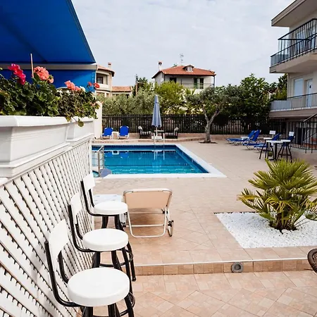 Brother's House 3* Kallithea (Chalkidiki)