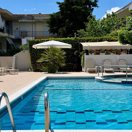 Brother's House Hotel de apartamente
