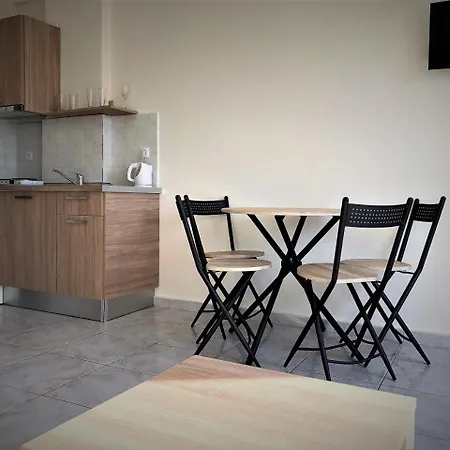 Apartmanhotel Brother's House 3*